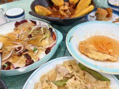 -鹤乡东北菜(崮山路店)