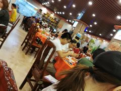 大堂-化州大众美食城(宝安老牌店)