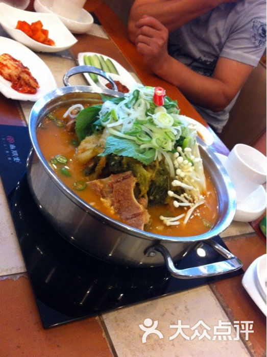 秋冬白菜龙骨大锅