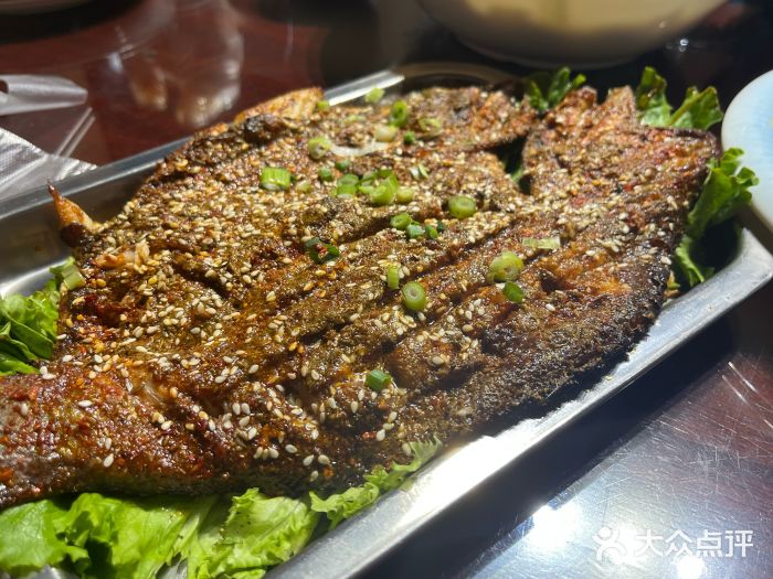 三宽猪蹄(咸阳店)烤鲈鱼图片