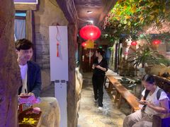 -城墙拐拐火锅(三峡广场黑金冠店)