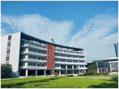 -金陵中学(河西分校)