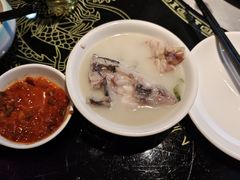 -陈大锅·岳阳鱼馆·地道岳阳菜(美食街店)