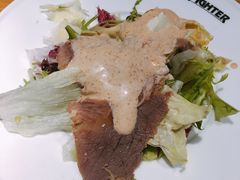 咸牛肉蔬菜沙拉-斗牛士牛排(南京东路店)
