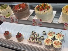 -花花卷卷·鲜食蛋糕(静安久光百货店)