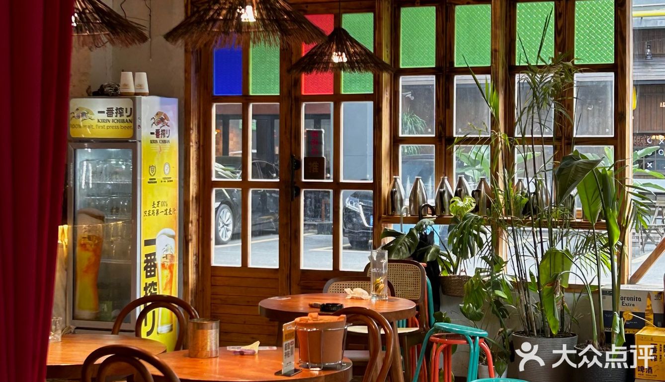 厦门漂亮店🍍温暖木质调的傣味餐厅