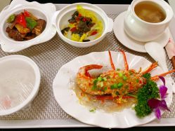 -臻康乃馨月子中心(集美店)