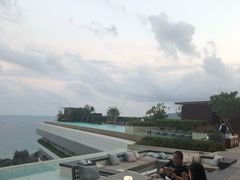 -瑰丽酒店·海吧·天际下午茶·现场DJ·天台酒吧
