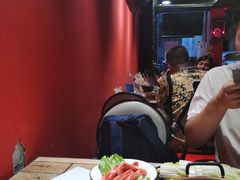 -虾弄弄海派小龙虾·牛羊蝎子火锅