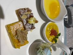 -亚洲国际大酒店·云顶阁旋转自助餐厅