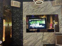 -K+全国连锁KTV(绿地缤纷天地店)