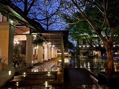 -喜洲吧·江畔老船厂·庭院餐厅(喜临院店)