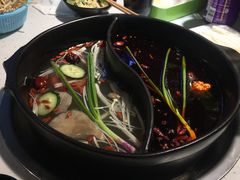 -钢管厂五区小郡肝串串香(奥克斯广场锦城万达店)