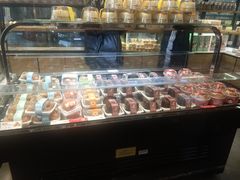 -爱达乐面包生日蛋糕(旭海时代广场店)