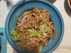 -老牌坊云南鱼豆花火锅(哈西万达店)
