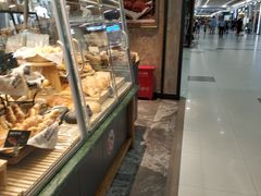 面包甜点陈列柜-东哥面包(江宁大润发店)