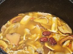 -野·大山里野生菌石锅土鸡(益田假日店)