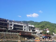 -芦茨金富饭庄·25年老字号·专做稻草鸡