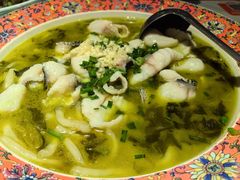 特色酸菜鱼-春天里餐厅(西田城店)