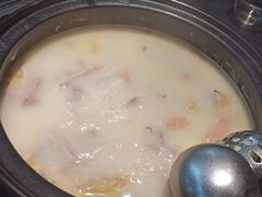 -大匠工房古船木艺术餐厅·猪肚鸡专门店(长白仙岛店)