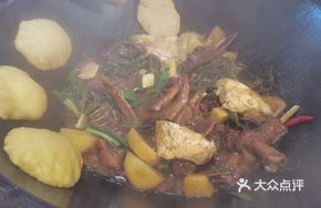 Abalone and Millet Stewed Goose in Iron Pot