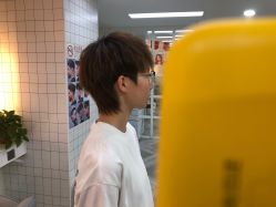 -米娜护肤造型
