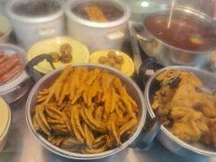 -柳州肥姨妈大骨螺蛳粉(东靖路店)