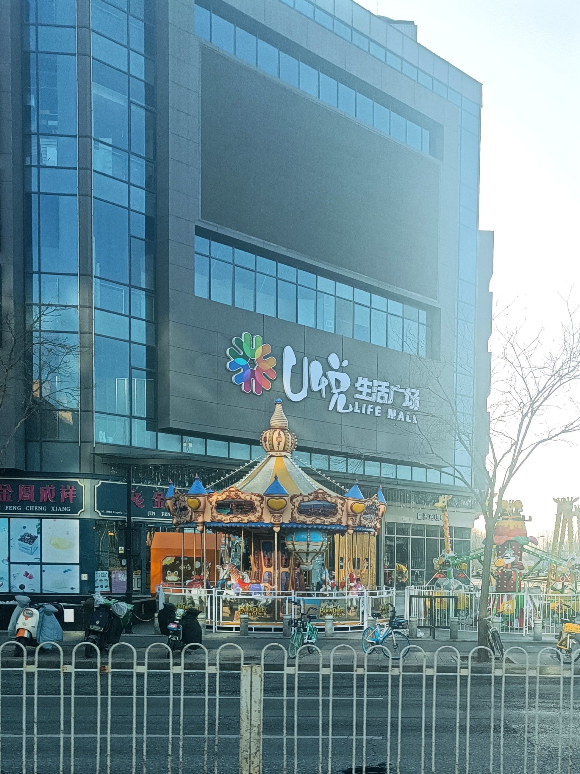 唐家岭奥特莱斯开业即巅峰,经历了起落落落