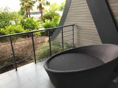 -上海滴水湖皇冠假日酒店