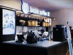 -瑞幸咖啡(临海市银泰城店)