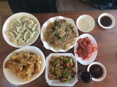 -东北四季饺子王(华山路店)