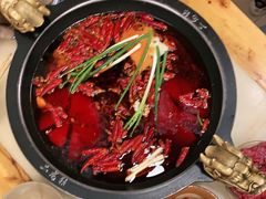 -黄潇洒老火锅(九眼桥宏济巷店)