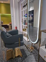 -尚羽华东接发美发店