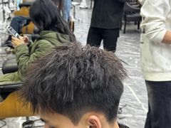 -鸿通城购物中心