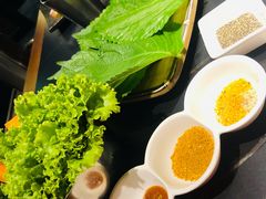 包肉菜叶-烧江南烤肉(长春摩天活力城店)