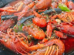 -虾弄弄海派小龙虾·牛羊蝎子火锅