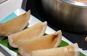 Coconut Boat with Sticky Rice