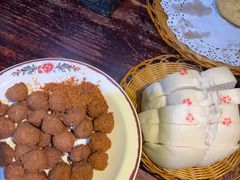 -蓝田九大碗民俗食府(蓝田店)