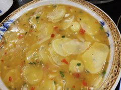酸水土豆片-黄桷树曹家私房菜(江与城店)