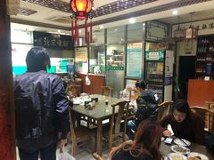 大堂-老爆肚满五香烧牛羊肉