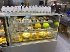 面包甜点陈列柜-猫王榴莲世家(三里屯SOHO商场店)