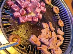 -豚豚猪村烤肉·韩国烤肉(总店)