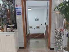 -茂菊口腔连锁(浦东南路店)