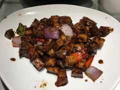 鹅肝炒牛仔粒-鹅城