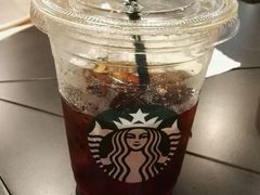 -星巴克(上海虹桥新天地二店)