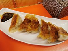 煎饺子-拉面莊夢語＆中华料理八椿