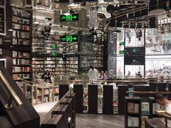 -钟书阁(群光广场店)