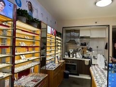 -优医视平价眼镜蔡司依视路折扣工厂店(十里堡店)