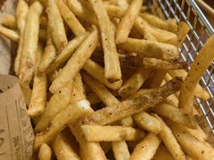 -BHC炸鸡(明洞总店)