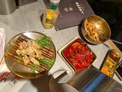 -草家酱蟹炭火烤肉店(珲春南路一店)